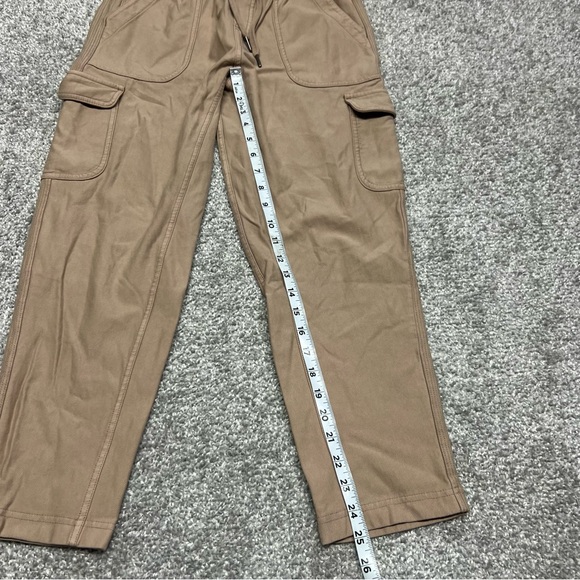 Athleta Jogger Farallon Cargo Crop Pants Womens 2 Tan Elastic Waist Pockets - Picture 2 of 8
